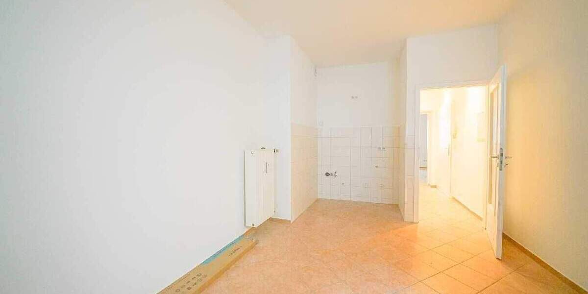 Etagenwohnung Düsseldorf Rath - 2 Zimmer, 48 m&sup2;, 570&euro; | Angebot:26015396