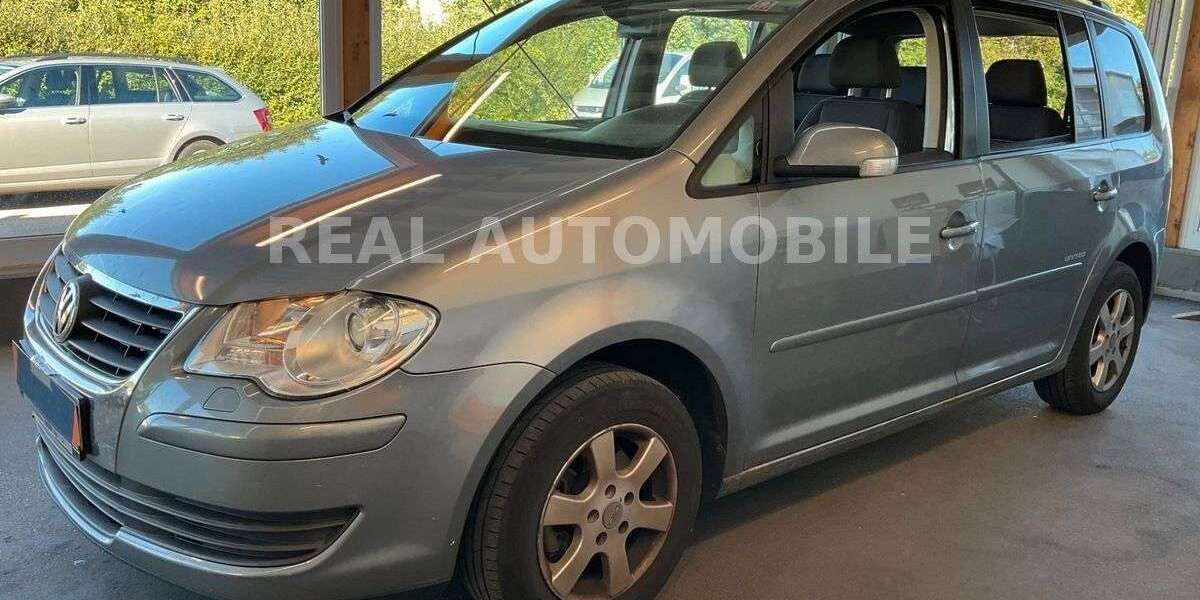 VW Touran 225.000 km 3.799 &euro; Frankfurt 65933