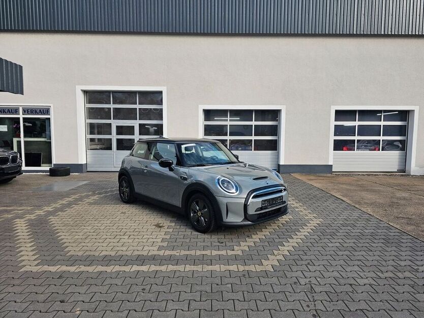 Cooper SE