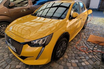 Peugeot e-208 15.500 km 17.500 &euro; Taucha 04425