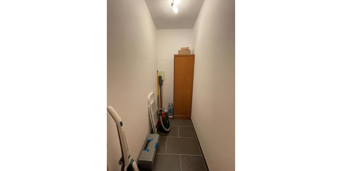 Dachgeschoßwohnung Nittendorf - 2 Zimmer, 50 m&sup2;, 750&euro; | Angebot:26165776