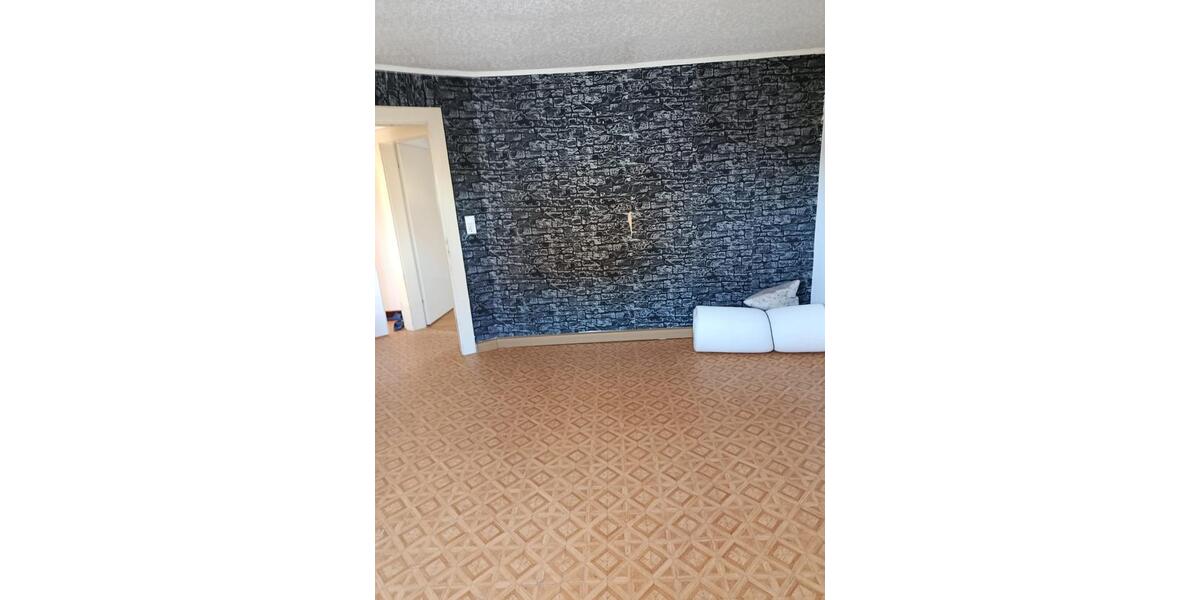 Dachgeschoßwohnung Saarlouis - 4 Zimmer, 65 m&sup2;, 470&euro; | Angebot:26449157