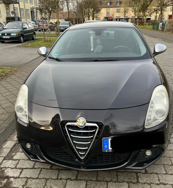 Alfa Romeo Giulietta 207.000 km 4.500 € Lippstadt 59555
