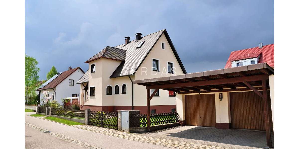 Haus zum Kaufen in Sulzbach-Rosenberg 399.000 € 180 m² 7 zimmer