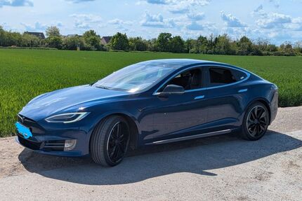 Tesla Model S 110.000 km 24.999 &euro; Neuenburg 79395