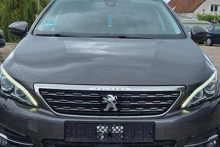 Peugeot 308 134.366 km 8.900 &euro; Fredersdorf - Vogelsdorf 15370