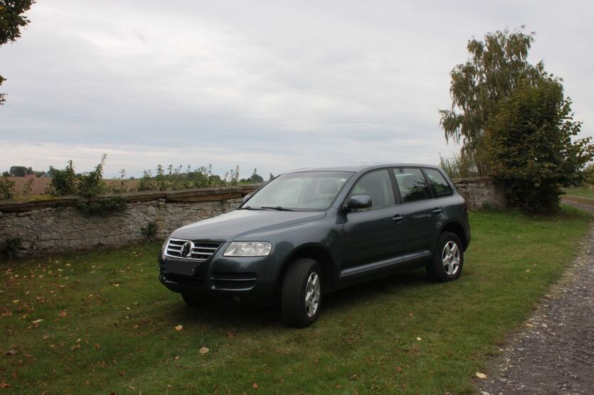 VW Touareg 281.000 km 4.300 € Lage 32791