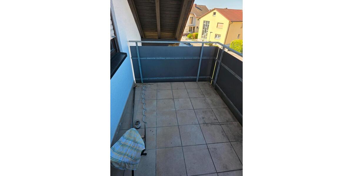 Dachgeschoßwohnung Waghäusel - 2 Zimmer, 90 m&sup2;, 975&euro; | Angebot:26676215