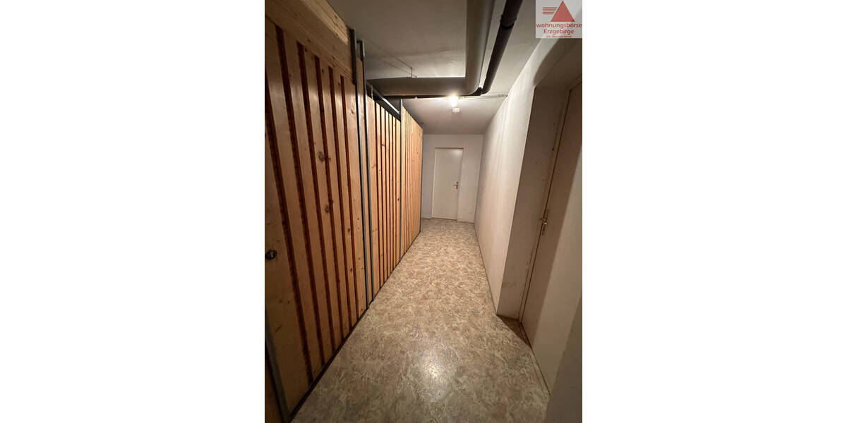 Eigentumswohnung in Traumlage: 4-Raum, Balkon & Stellplatz in Oelsnitz | Erzgebirge bei Stollberg 4 zimmer