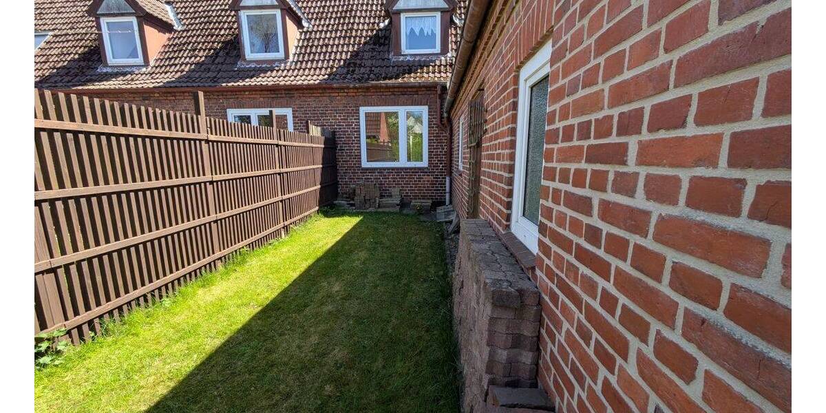 Mehrfamilienhaus, Wohnhaus Brunsbüttel - 5 Zimmer, 108 m&sup2;, 1.000&euro; | Angebot:26887525