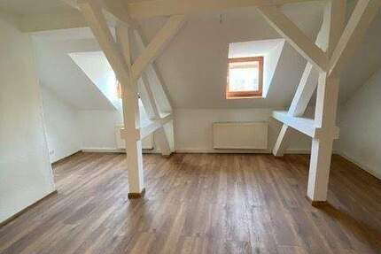 N-Glockenhof ! Neuwertige 5-ZW, 127 m², EBK, Laminat im 3.OG ohne Aufzug 5 zimmer