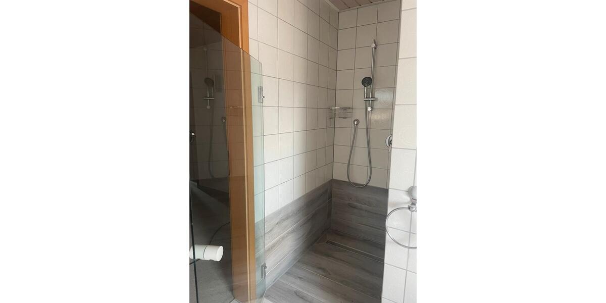 Doppelhaushälfte Leimen - 6 Zimmer, 210 m&sup2;, 2.000&euro; | Angebot:24715089