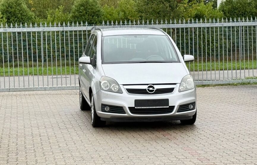Opel Zafira 215.000 km 1.499 € Kandel 76870