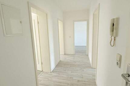 Zimmer Chemnitz Gablenz - 3 Zimmer, 71 m&sup2;, 394&euro; | Angebot:26026881