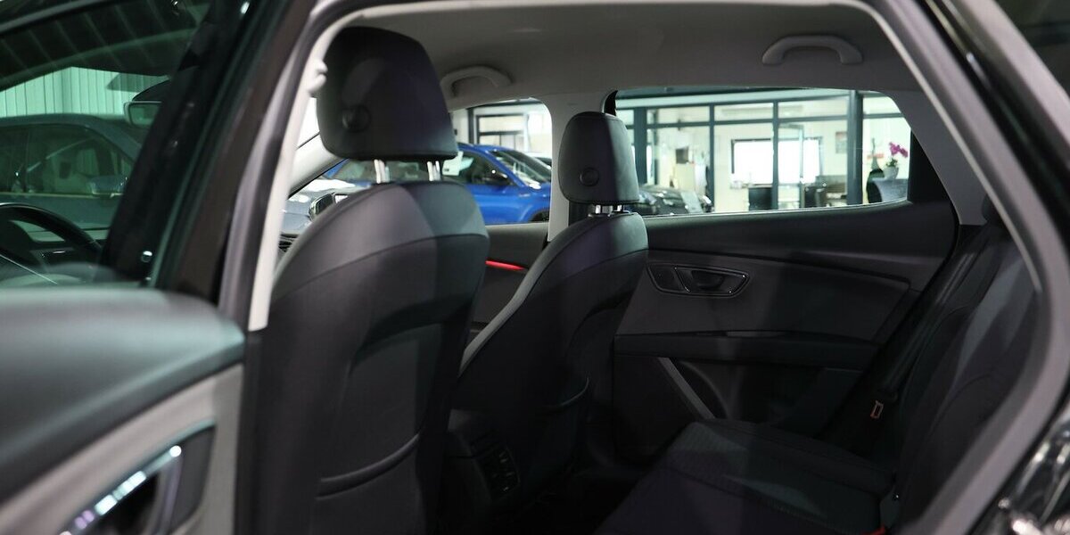 Seat Leon 1.5 TSI DSG XCELLENCE SPORT / LED / LEDER 116.000 km 15.444 &euro; Hamm 59077