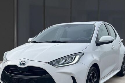 Toyota Yaris 17.543 km 19.990 &euro; Heusweiler 66265