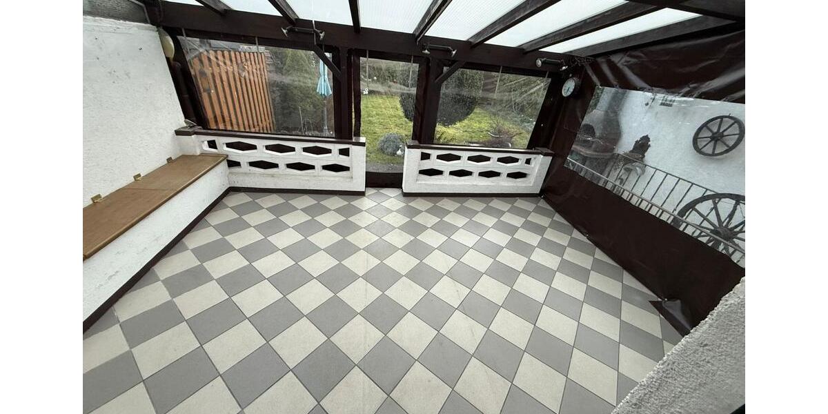 Doppelhaushälfte Meerbusch - 5 Zimmer, 100 m&sup2;, 350.000&euro; | Angebot:25001741