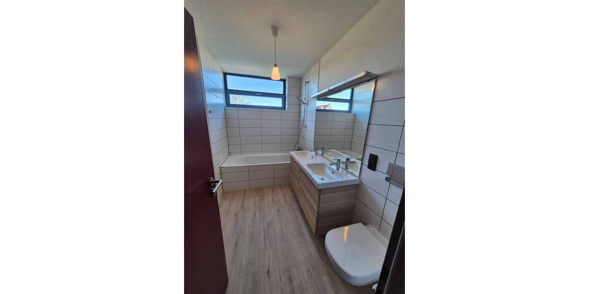 Doppelhaushälfte Wangerland Hohenkirchen - 4 Zimmer, 128 m&sup2;, 1.200&euro; | Angebot:26779116