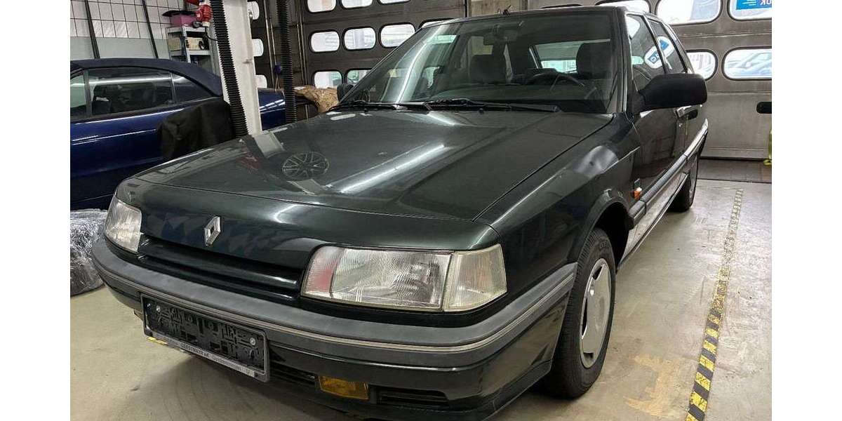 Renault R 21 128.300 km 4.900 &euro; Gundremmingen 89355