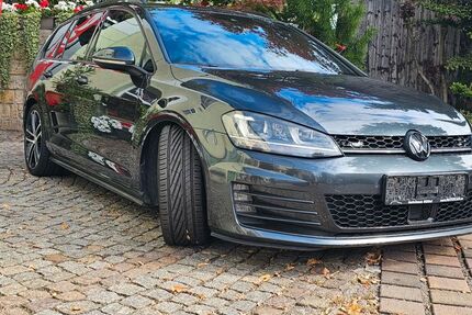 VW Golf 152.281 km 13.500 € Freital 01705