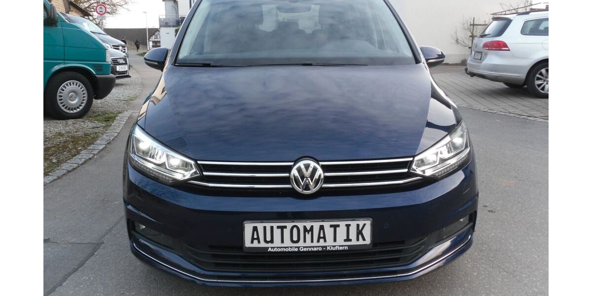 VW Touran 143.000 km 19.200 &euro; Friedrichshafen-Kluftern 88048