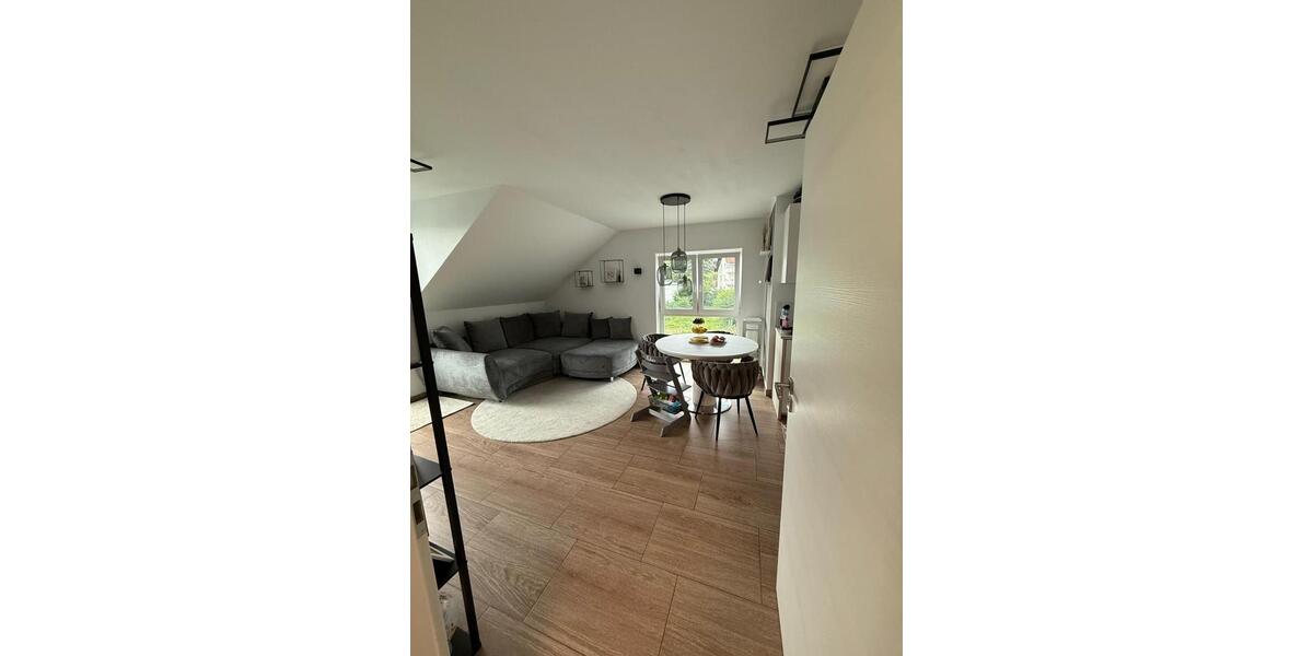 Dachgeschoßwohnung Biebertal - 4 Zimmer, 81 m&sup2;, 339.000&euro; | Angebot:25652626