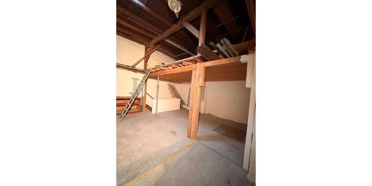 Vermietung von Lagerflächen zimmer