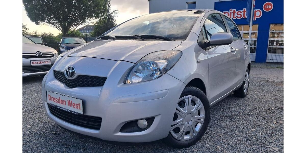 Toyota Yaris 171.000 km 2.999 &euro; Dresden 01159