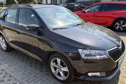 Skoda Fabia 92.000 km 12.200 &euro; Köln 50677