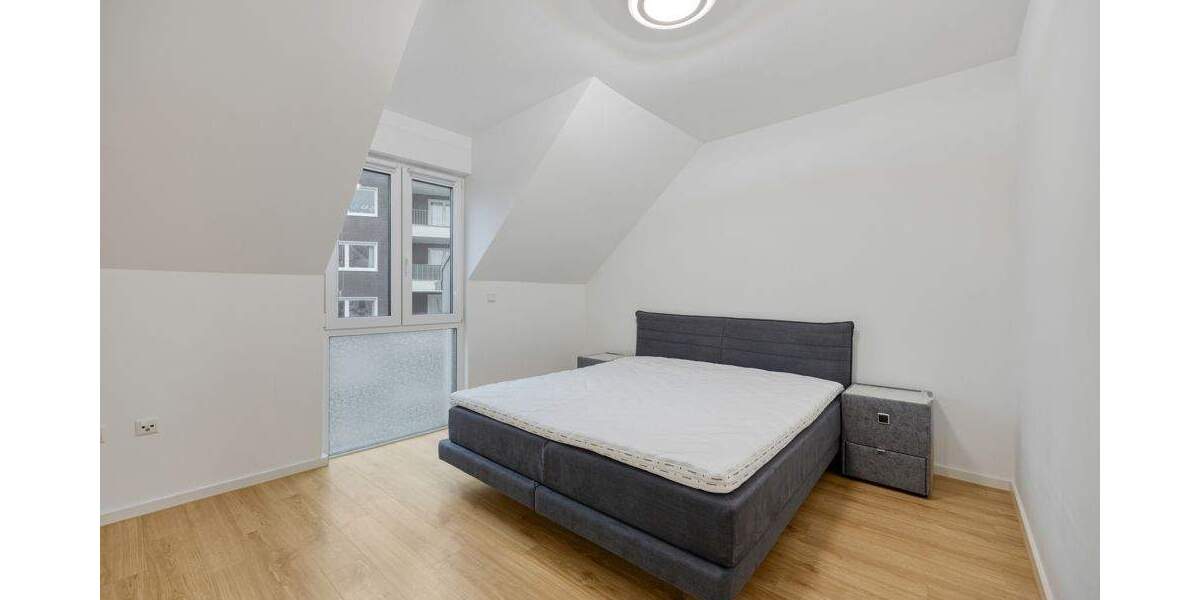 **** Jetzt schon an die Zukunft denken, Dachgeschosswohnung mit Ambiente in jeder Lebenslage **** 3 zimmer