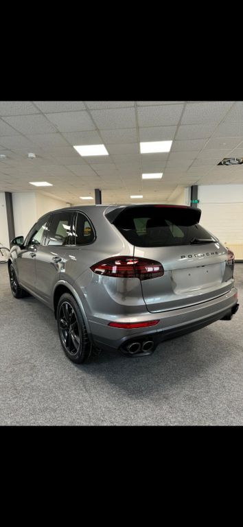Porsche Cayenne 200.000 km 31.500 € Süsel 23701