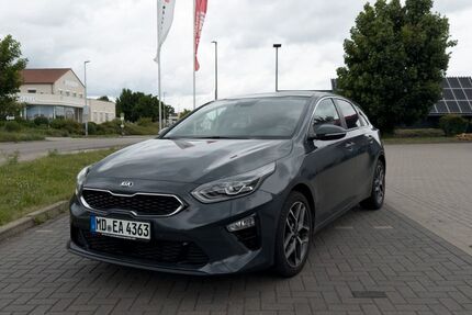 Kia ceed / Ceed 71.000 km 17.000 &euro; Magdeburg 39108