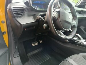 Peugeot 208 1.2 PureTech 130|GT-LINE|PANO|NAVI|RFK Allure 78.000 km 14.460 &euro; Höhenkirchen-Siegertsbrun 85635