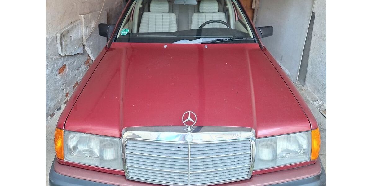Mercedes-Benz 190 267.000 km 3.890 &euro; Annaburg 06925