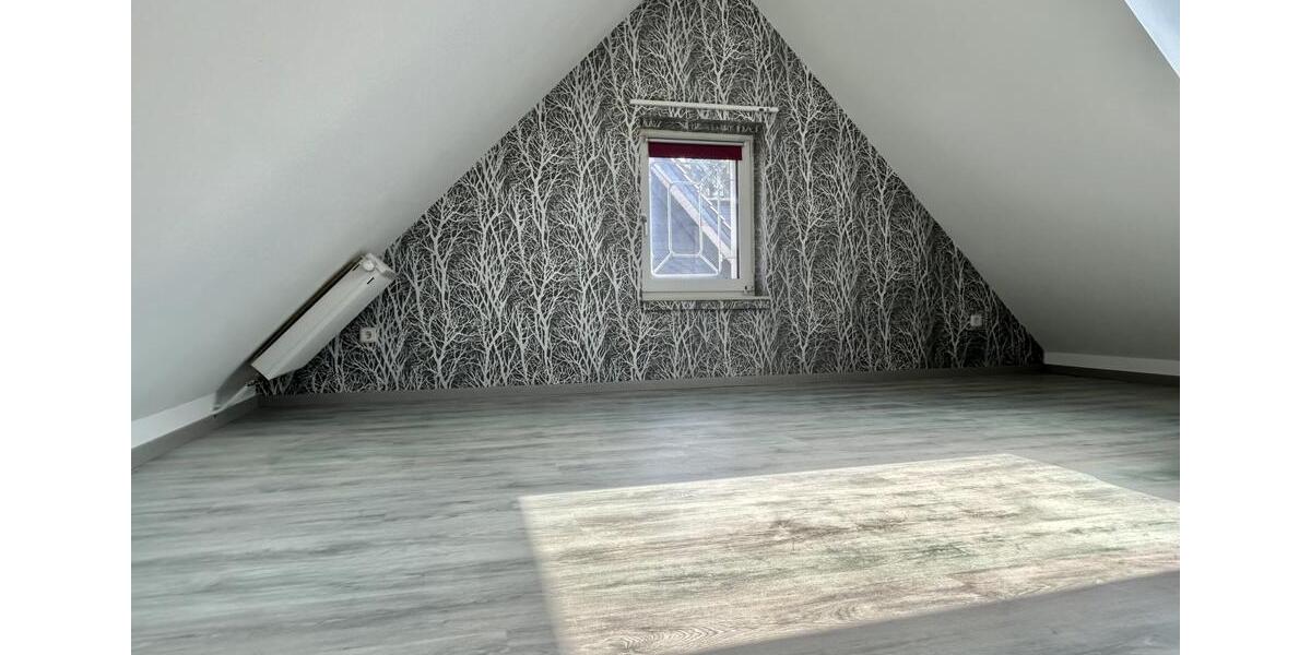 Dachgeschoßwohnung Attendorn - 3 Zimmer, 83 m&sup2;, 725&euro; | Angebot:26297024