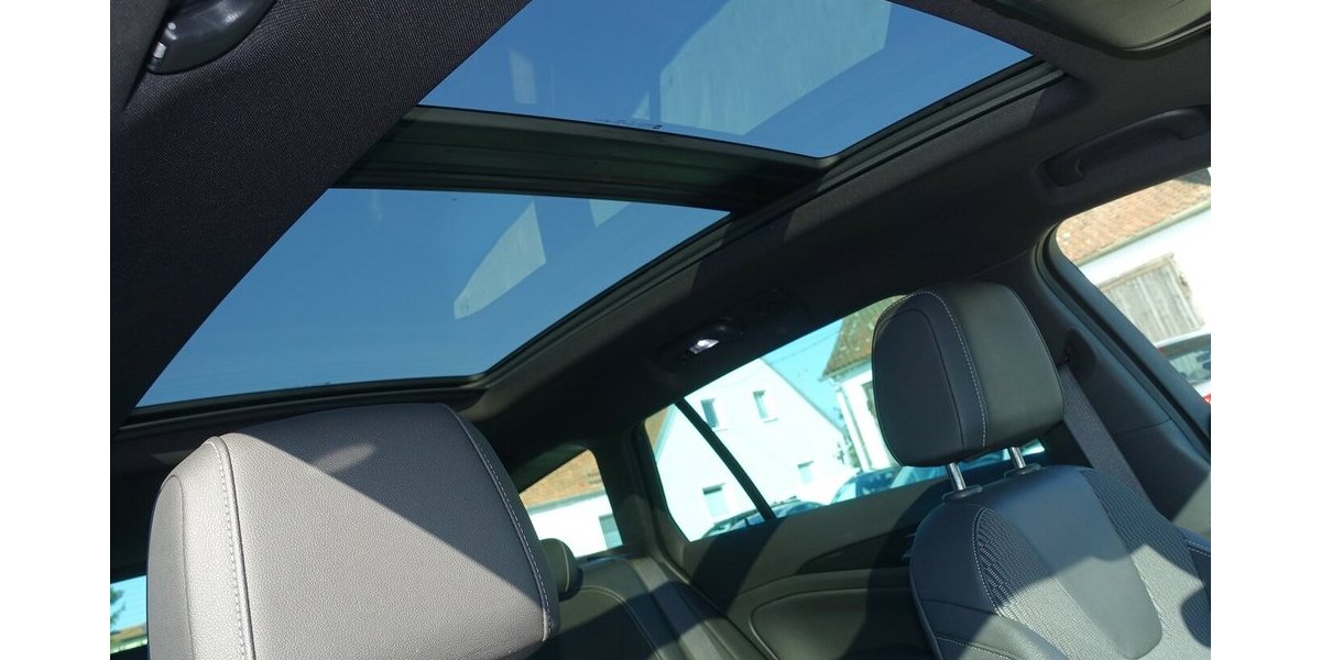 Opel Insignia Elegance Navi PDC Kamera Memory LED eGHSD 96.200 km 18.950 &euro; Neumarkt/OPf 92318