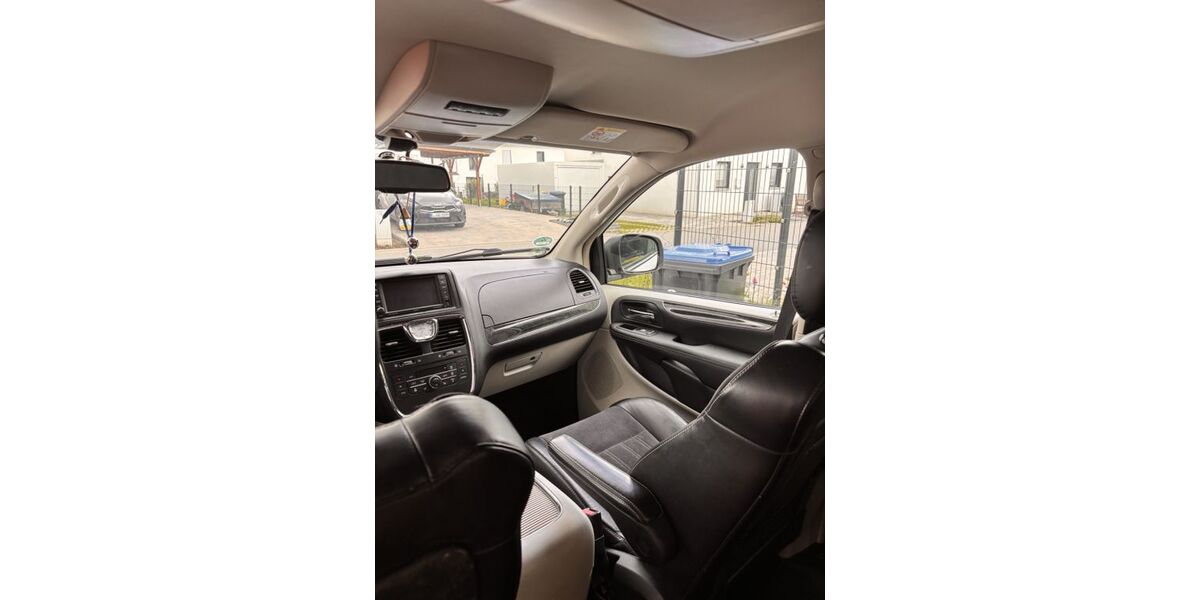 Lancia Voyager 237.860 km 8.000 &euro; Borna 04552