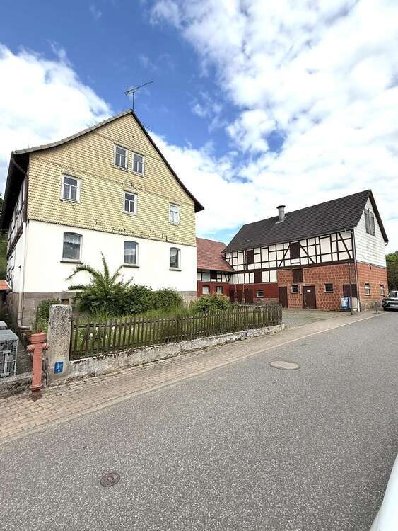 Haus zum Kaufen in Bad Hersfeld 79.000 € 202 m²
