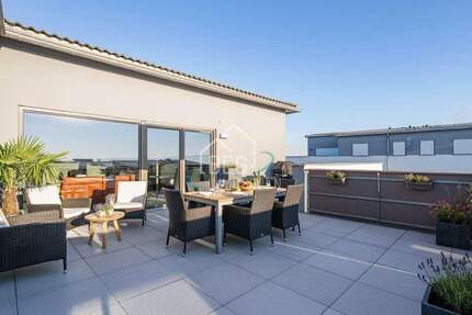 Sonniges Penthouse mit großzügiger Dachterrasse im Limespark 3 zimmer