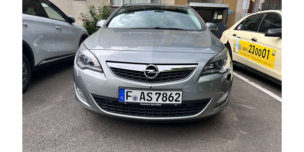 Opel Astra 78.593 km 8.999 &euro; Frankfurt am Main 60431
