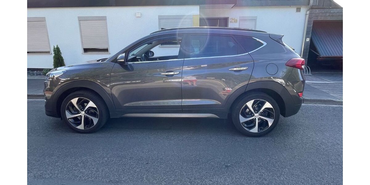 Hyundai TUCSON 109.500 km 15.790 &euro; Göttingen 37077
