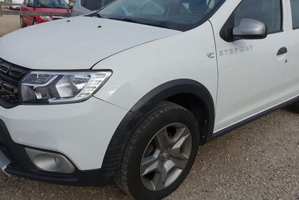 Dacia Sandero 101.000 km 9.600 &euro; Neumarkt/OPf 92318