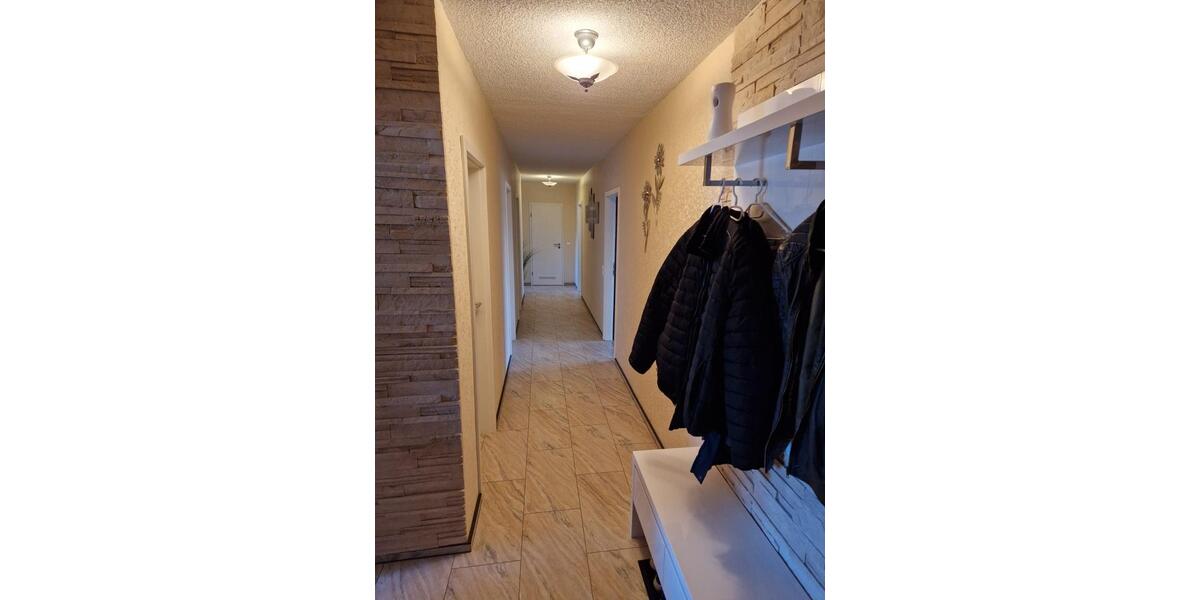 Etagenwohnung Villingen-Schwenningen Schwenningen - 4.5 Zimmer, 105 m&sup2;, 300.000&euro; | Angebot:27020633