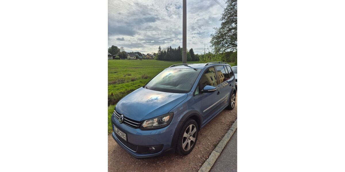 VW Touran 292.000 km 6.500 &euro; Schneeberg 08289