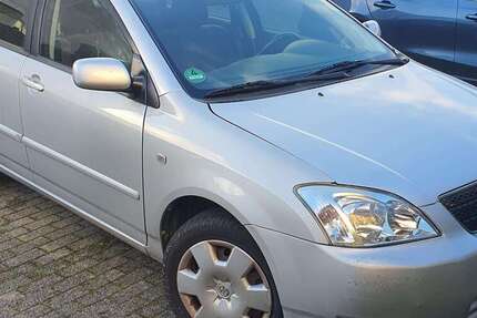 Toyota Corolla 194.000 km 2.600 &euro; Siegburg 53721