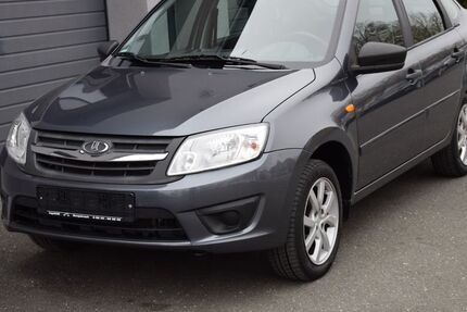 Lada Granta 60.909 km 4.450 &euro; Burgebrach 96138