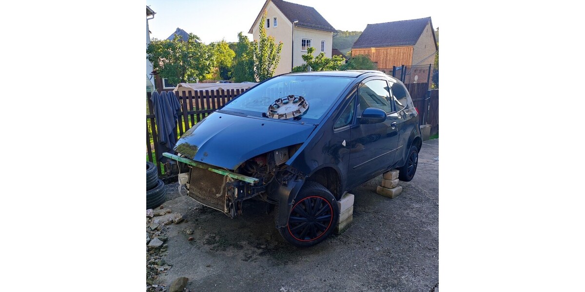 Mitsubishi Colt 250.000 km 2.199 € Aarbergen 65326