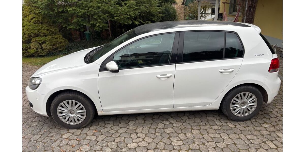 VW Golf 156.000 km 5.400 &euro; Pößneck 07381
