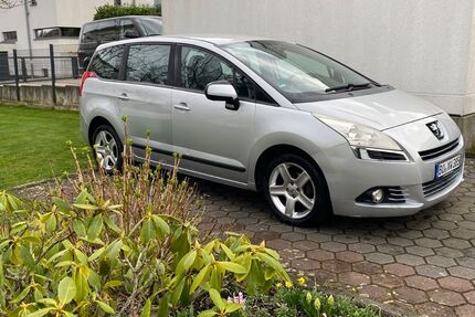 Peugeot 5008 200.000 km 4.800 &euro; Bochum 44892