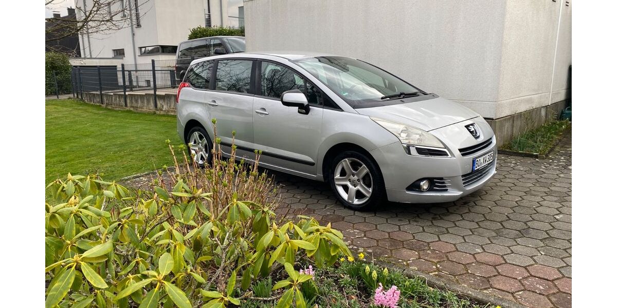 Peugeot 5008 200.000 km 4.800 &euro; Bochum 44892